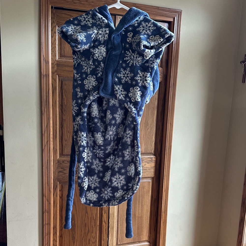 LIKE NEW! Dog Bath Robe - XL! - Picture 2 of 10
